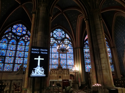 パリ　ノートルダム大聖堂